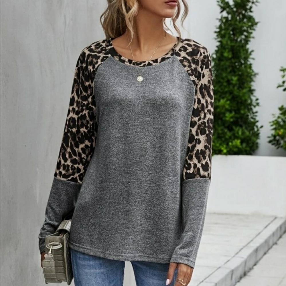 Cheeta Print Sweater- Gray